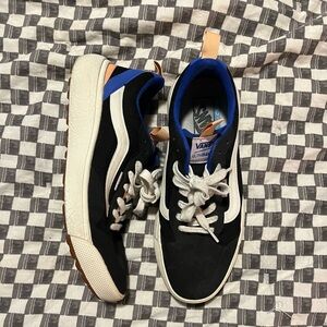Vans Ultra Range Sneakers